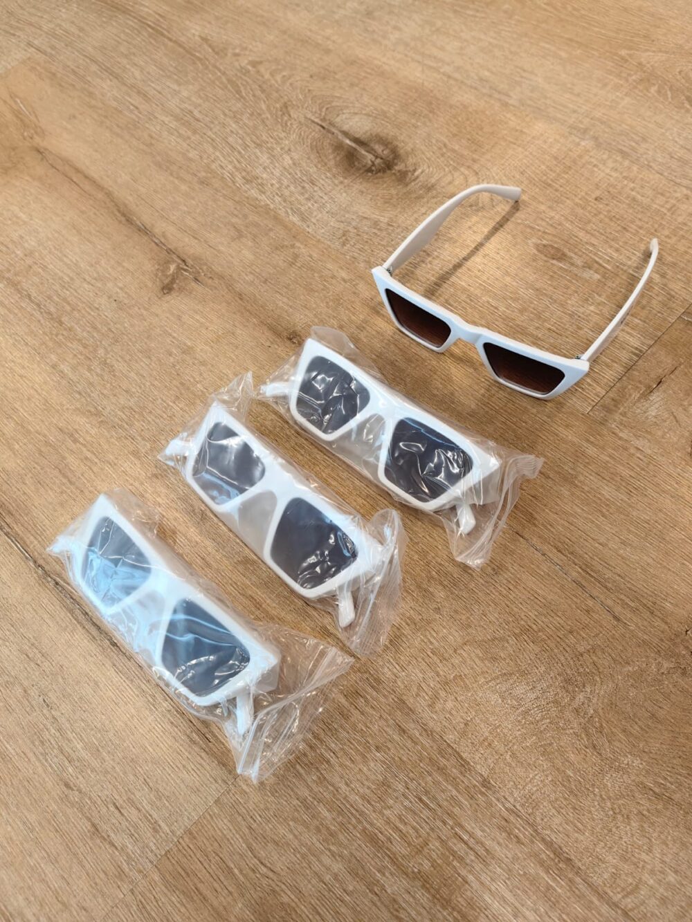 kids sunglass 5pcs pack 25AED