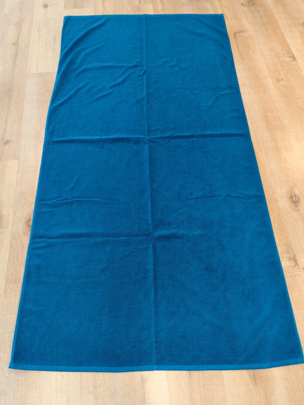 pool towel 100x200cm middle turquoise blue 600gsm